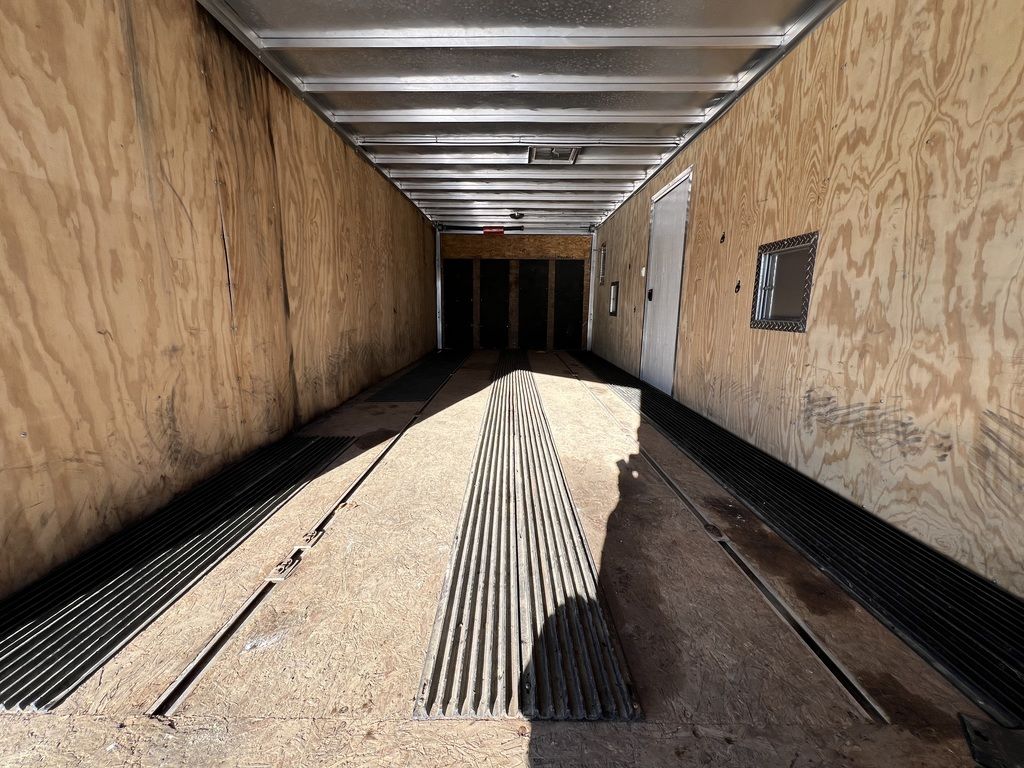 2008 Sno Pro 101x20 Aluminum 4-Place w/Interior Spare Mount, Mats & Guides 2008 Sno Pro 101x20 Aluminum 4-Place w/Interior Spare Mount, Mats & Guides - Image 14