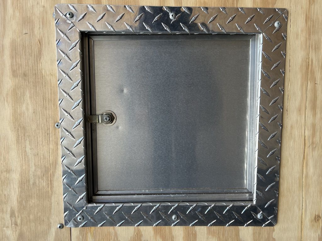 2008 Sno Pro 101x20 Aluminum 4-Place w/Interior Spare Mount, Mats & Guides 2008 Sno Pro 101x20 Aluminum 4-Place w/Interior Spare Mount, Mats & Guides - Image 18