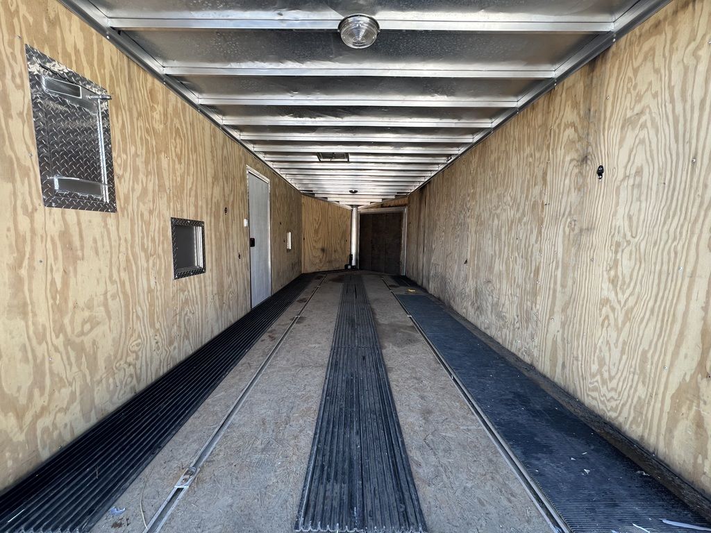 2008 Sno Pro 101x20 Aluminum 4-Place w/Interior Spare Mount, Mats & Guides 2008 Sno Pro 101x20 Aluminum 4-Place w/Interior Spare Mount, Mats & Guides - Image 13