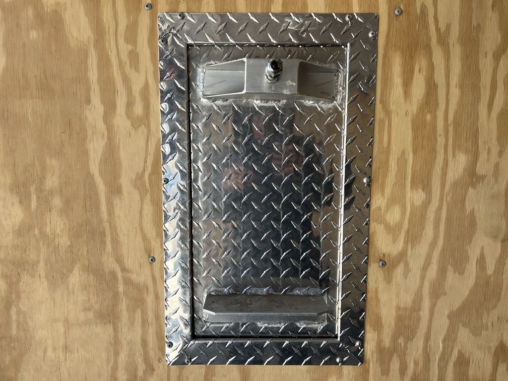 2008 Sno Pro 101x20 Aluminum 4-Place w/Interior Spare Mount, Mats & Guides 2008 Sno Pro 101x20 Aluminum 4-Place w/Interior Spare Mount, Mats & Guides - Image 17